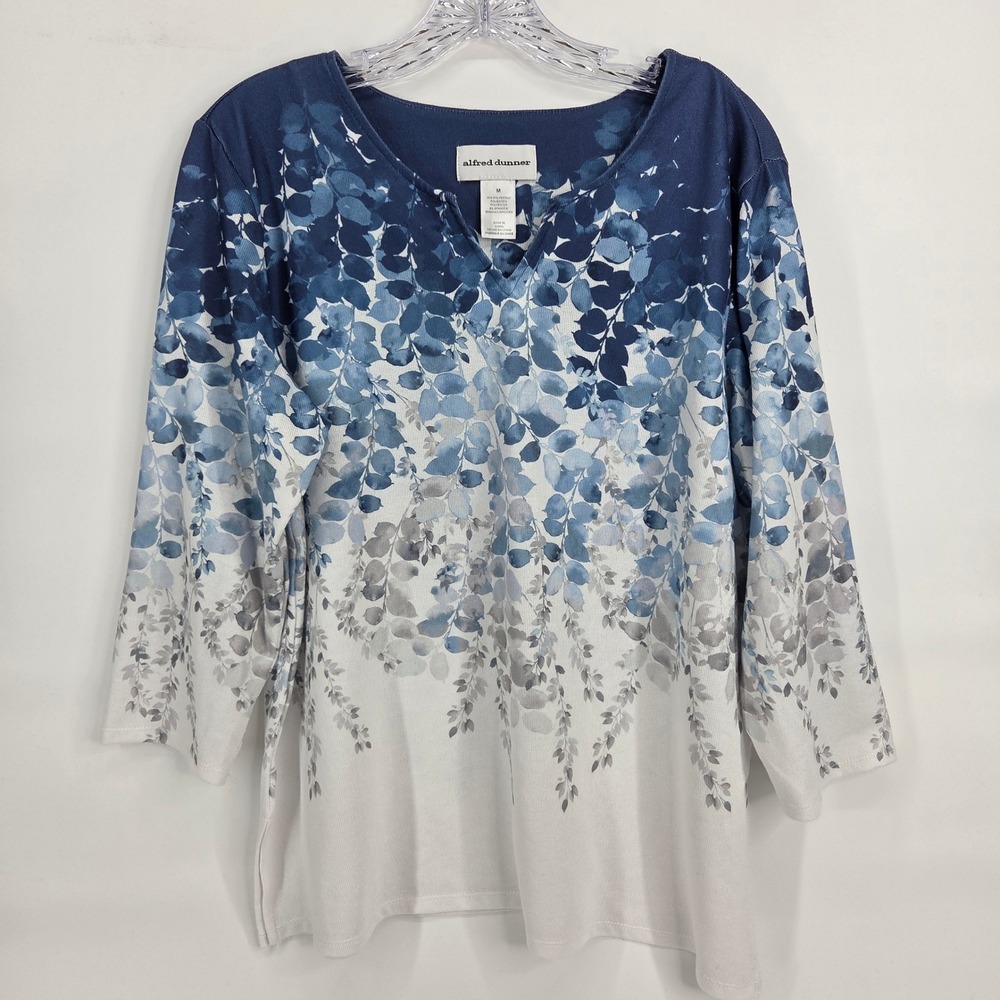 Alfred Dunner Top Size Medium Blue White Floral Art-inspired Boho Notched V-Neck